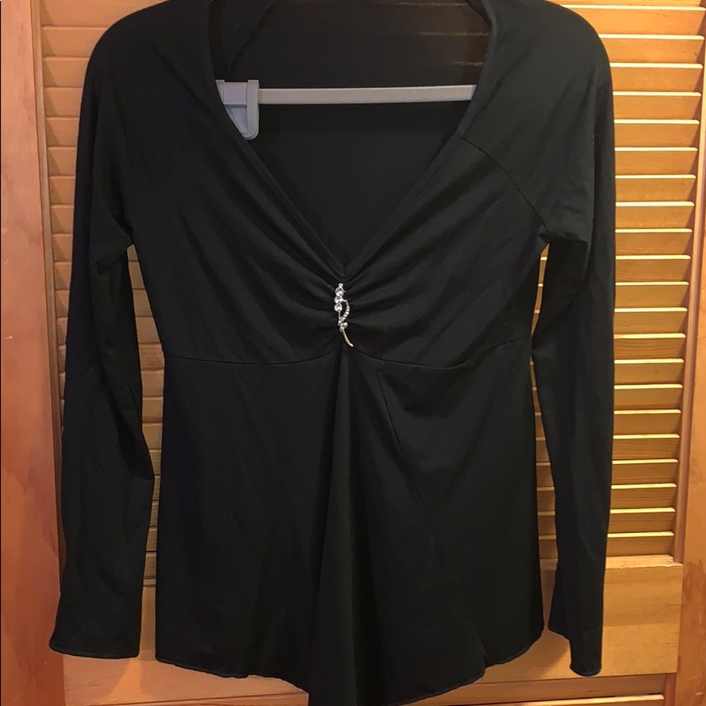 Pretty V-Neck Blouse w/ Attached Brooch